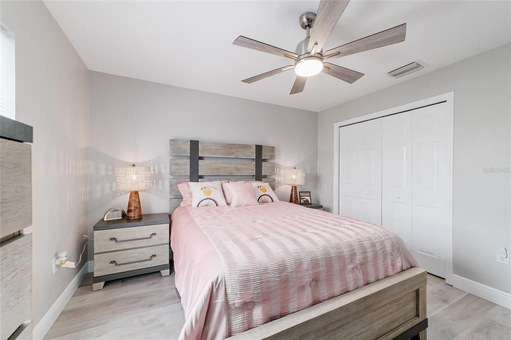 На продажу: $404,000 (3 спален, 2 ванн, 1764 Квадратных фут)