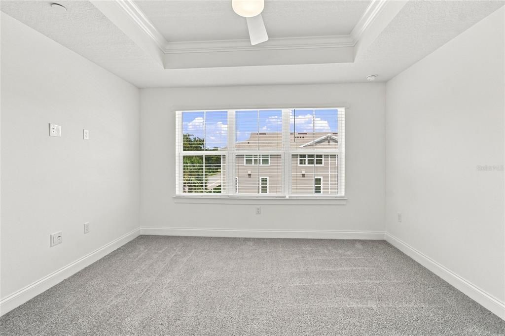 En Venta: $494,990 (4 camas, 3 baños, 2025 Pies cuadrados)
