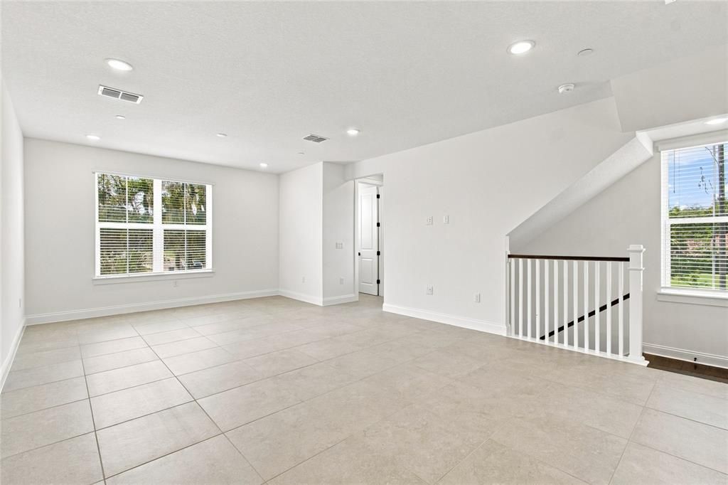 En Venta: $494,990 (4 camas, 3 baños, 2025 Pies cuadrados)
