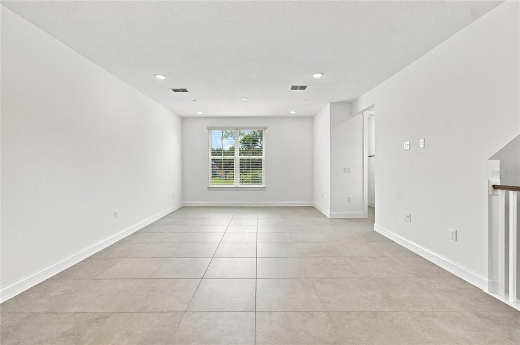 En Venta: $494,990 (4 camas, 3 baños, 2025 Pies cuadrados)