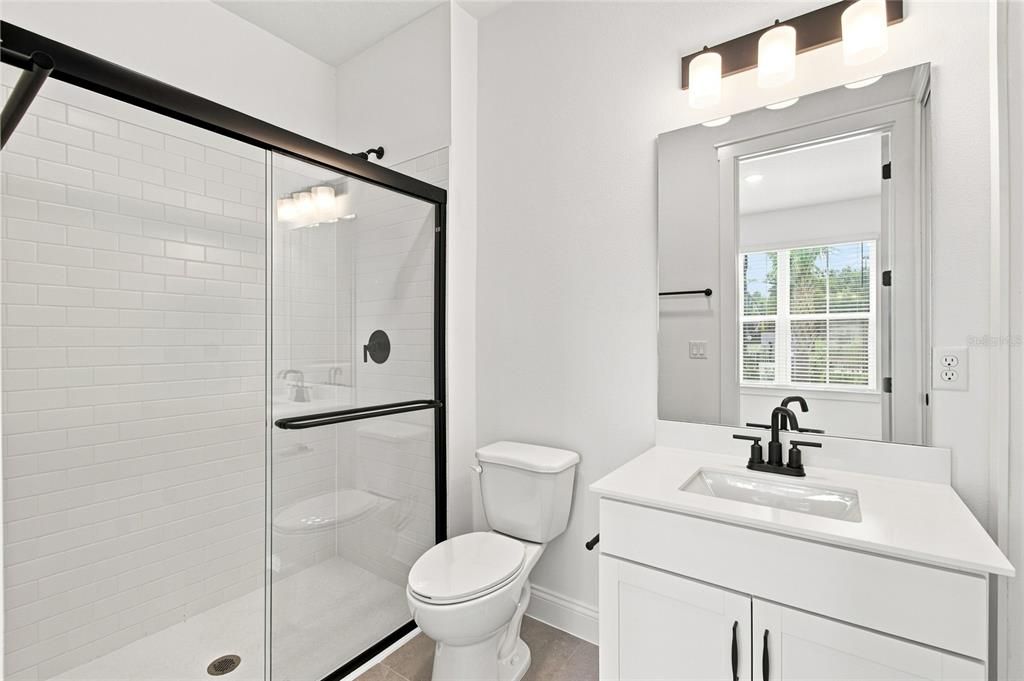 En Venta: $494,990 (4 camas, 3 baños, 2025 Pies cuadrados)