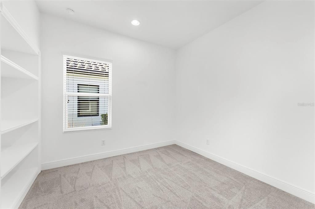 Activo con contrato: $3,100 (3 camas, 2 baños, 1495 Pies cuadrados)