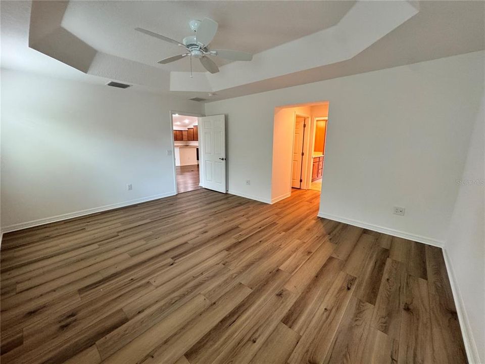 For Rent: $2,600 (3 beds, 2 baths, 1827 Square Feet)