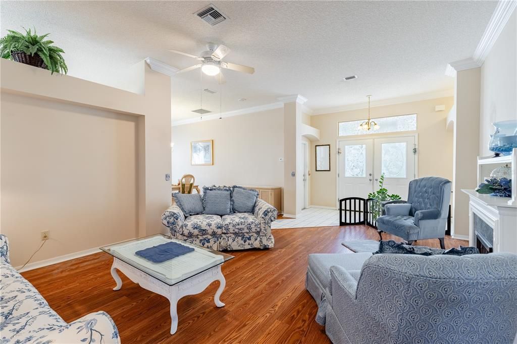 For Sale: $339,000 (2 beds, 2 baths, 1806 Square Feet)