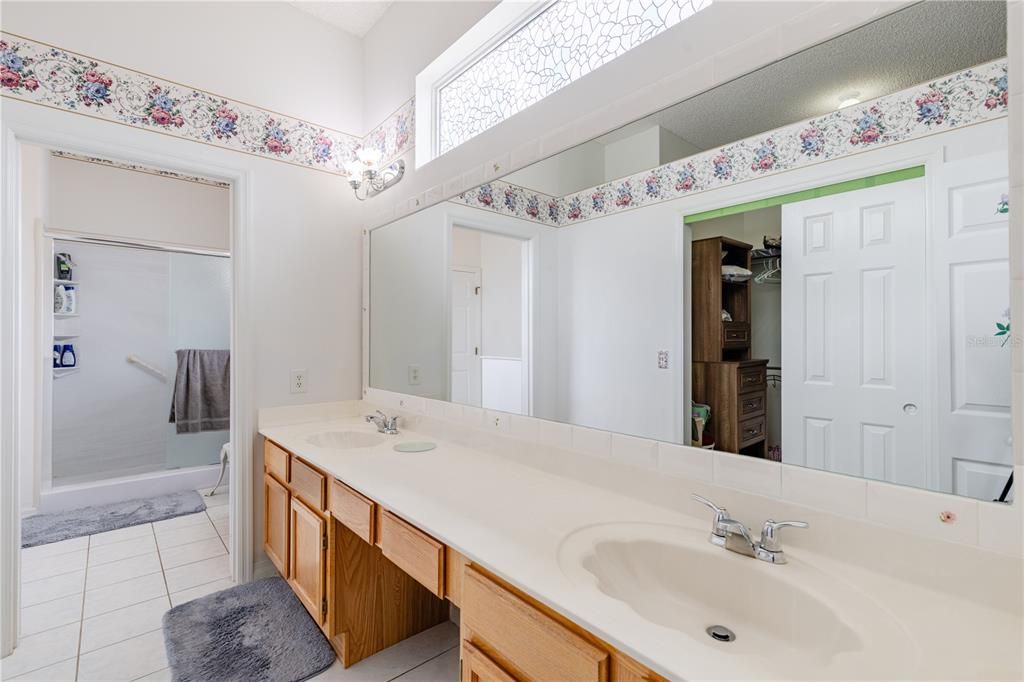 For Sale: $339,000 (2 beds, 2 baths, 1806 Square Feet)