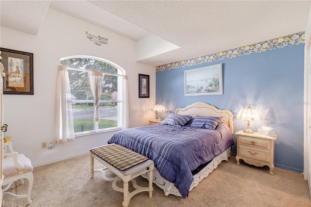 For Sale: $339,000 (2 beds, 2 baths, 1806 Square Feet)