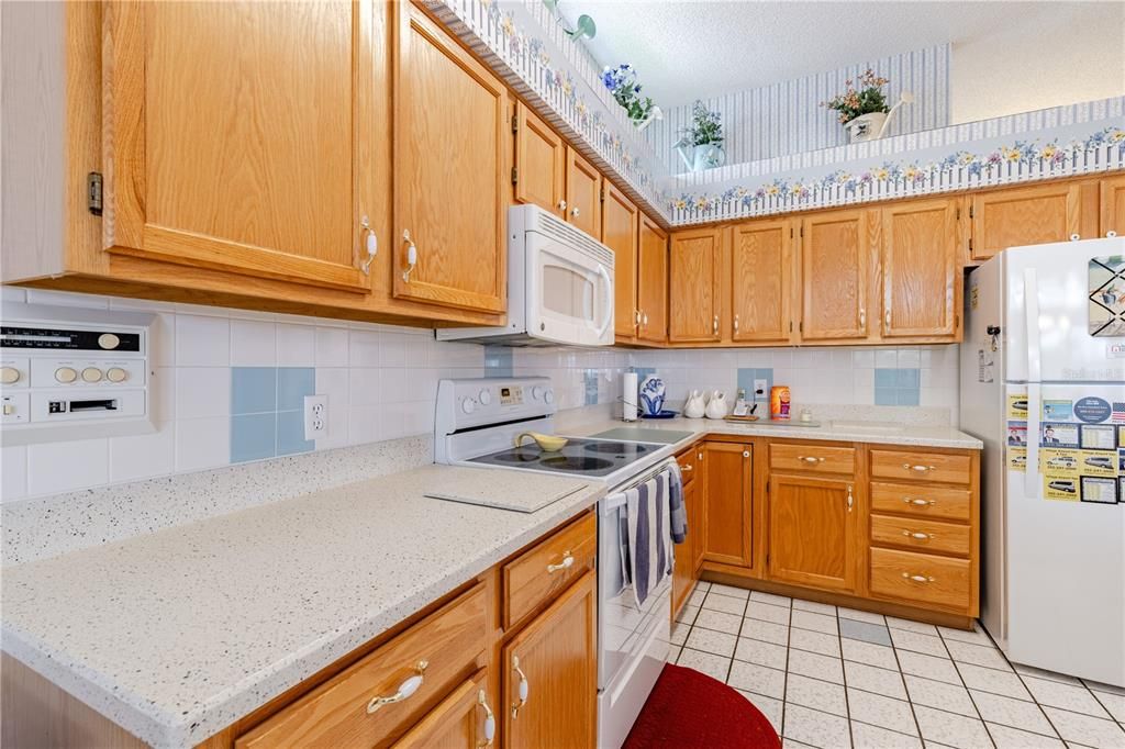 For Sale: $339,000 (2 beds, 2 baths, 1806 Square Feet)