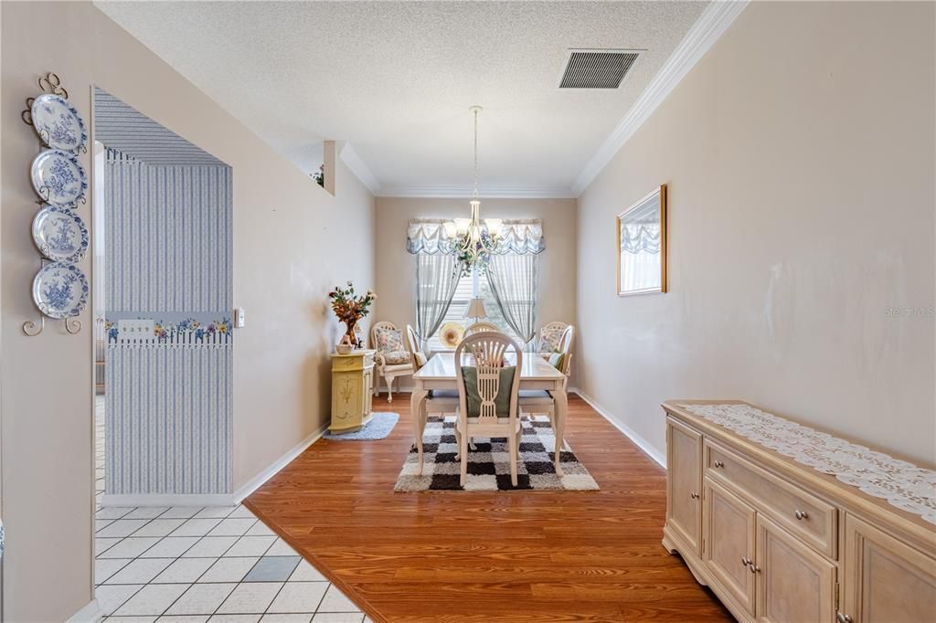 For Sale: $339,000 (2 beds, 2 baths, 1806 Square Feet)