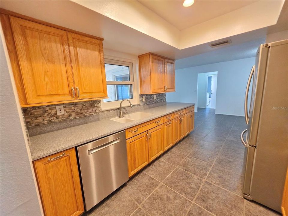 В аренду: $2,950 (3 спален, 2 ванн, 1612 Квадратных фут)