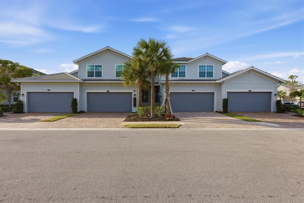 For Sale: $475,000 (3 beds, 2 baths, 2222 Square Feet)