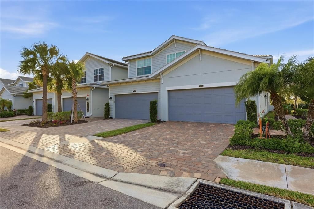 For Sale: $475,000 (3 beds, 2 baths, 2222 Square Feet)