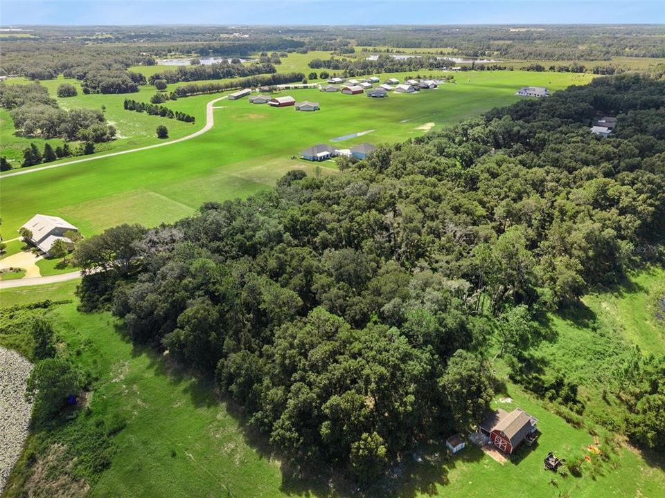 На продажу: $210,000 (3.30 acres)