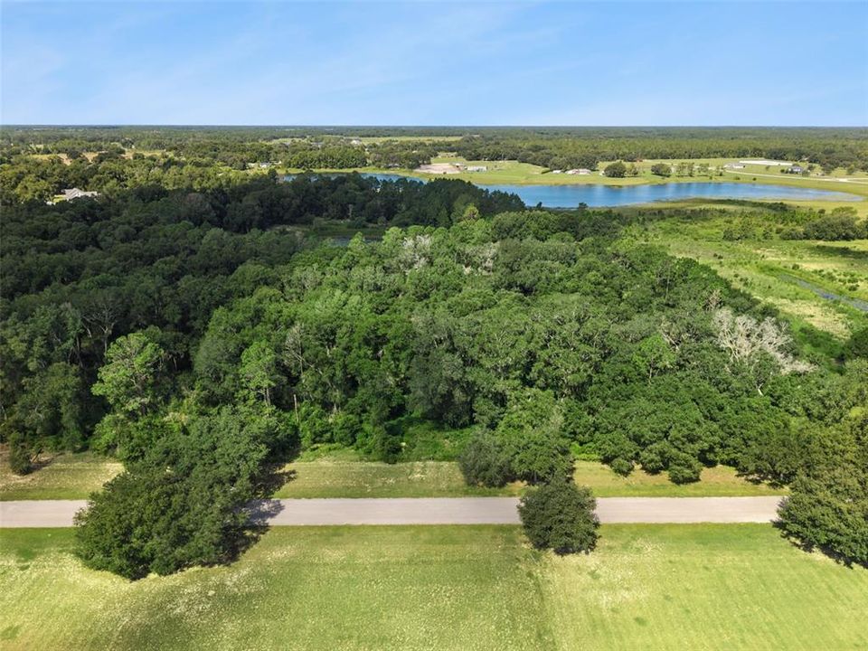 На продажу: $210,000 (3.30 acres)