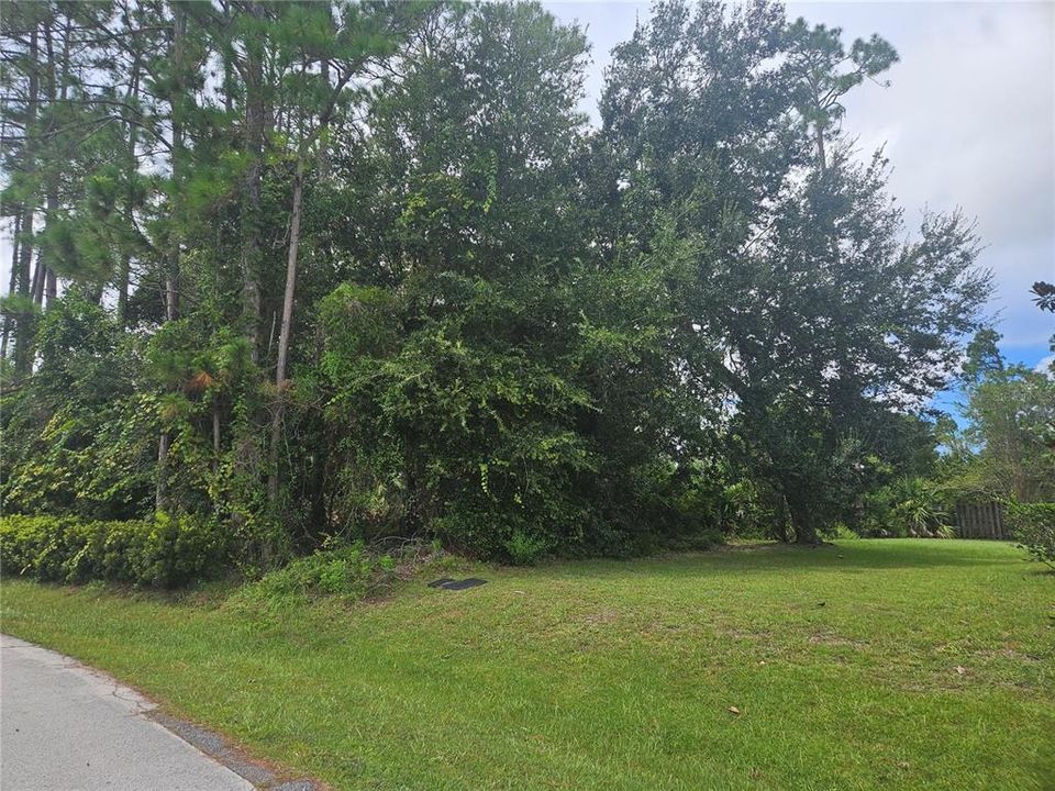 На продажу: $75,000 (0.28 acres)