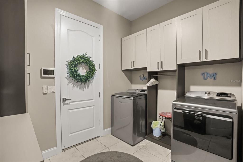 For Sale: $815,000 (4 beds, 3 baths, 3233 Square Feet)