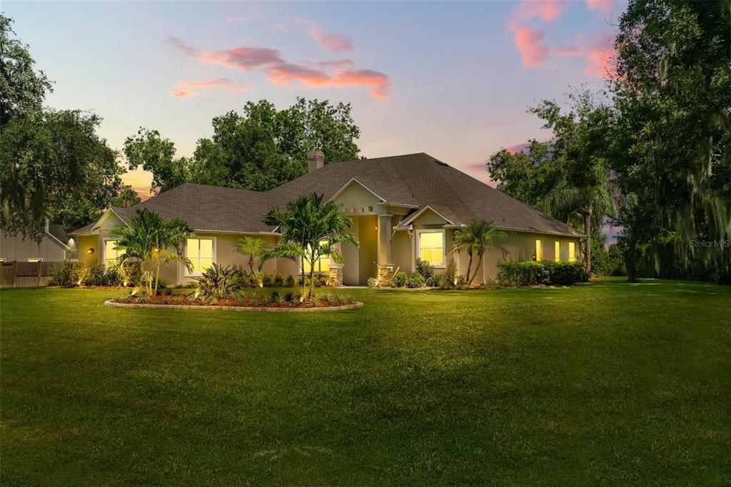 For Sale: $815,000 (4 beds, 3 baths, 3233 Square Feet)
