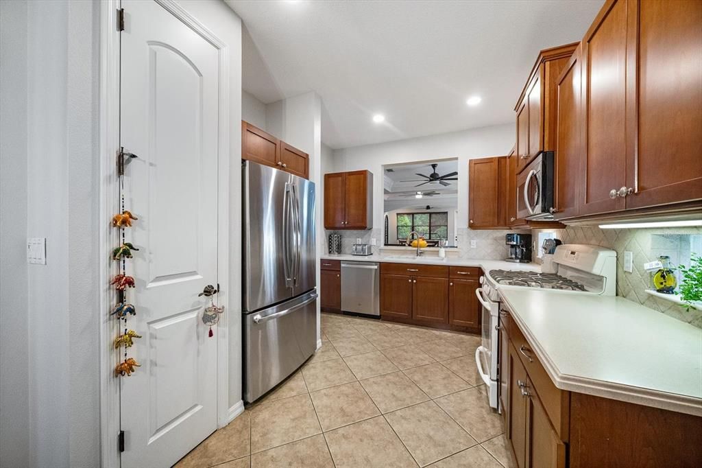 For Sale: $399,900 (3 beds, 2 baths, 1830 Square Feet)