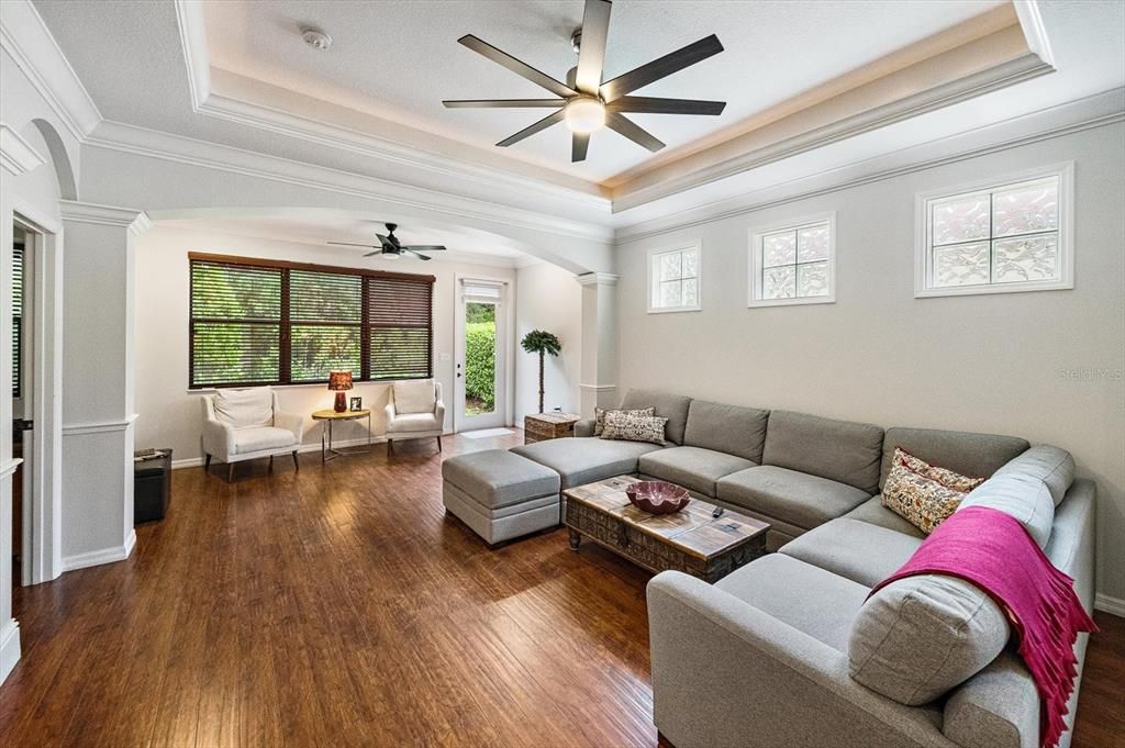 For Sale: $399,900 (3 beds, 2 baths, 1830 Square Feet)
