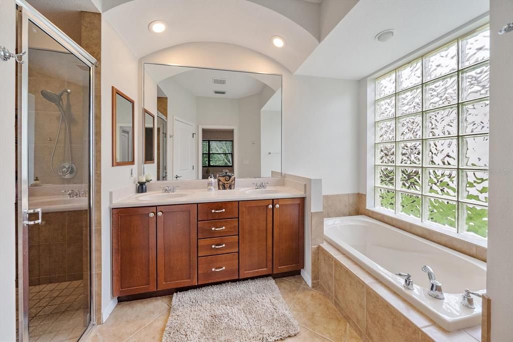 For Sale: $399,900 (3 beds, 2 baths, 1830 Square Feet)