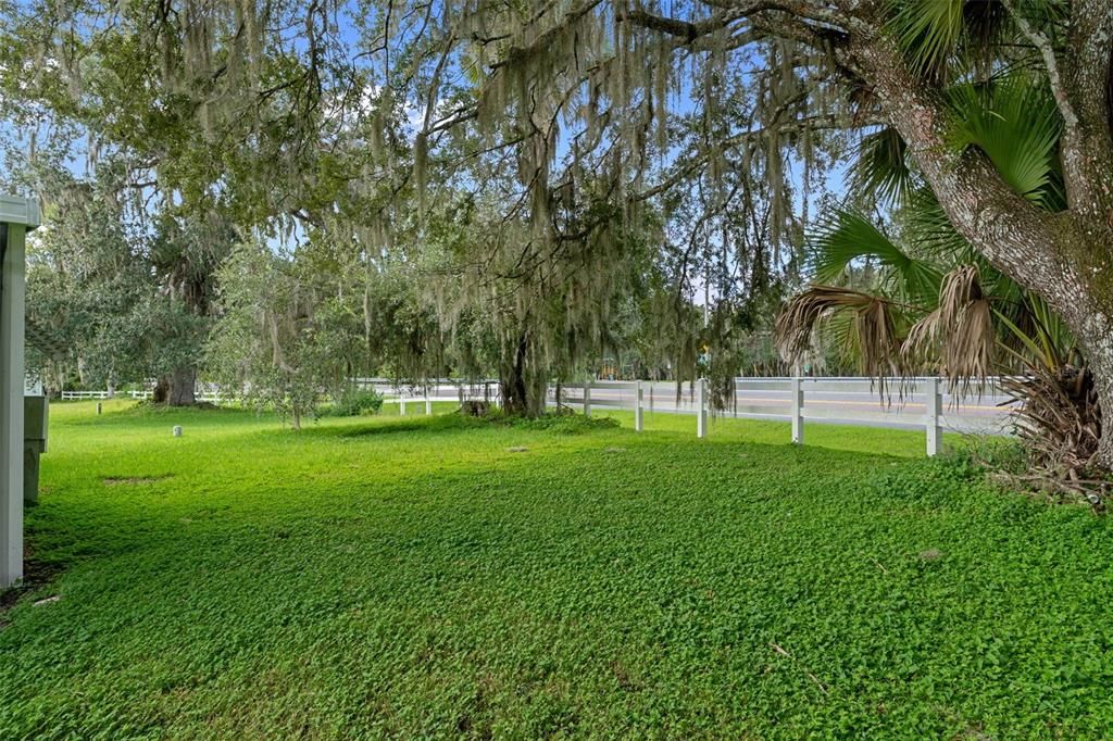 For Sale: $134,950 (2 beds, 2 baths, 1144 Square Feet)
