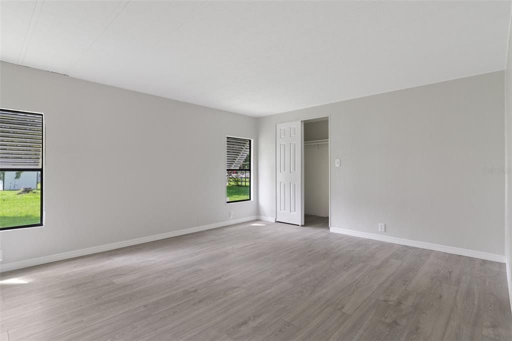For Sale: $134,950 (2 beds, 2 baths, 1144 Square Feet)