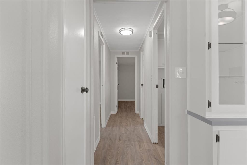 For Sale: $134,950 (2 beds, 2 baths, 1144 Square Feet)