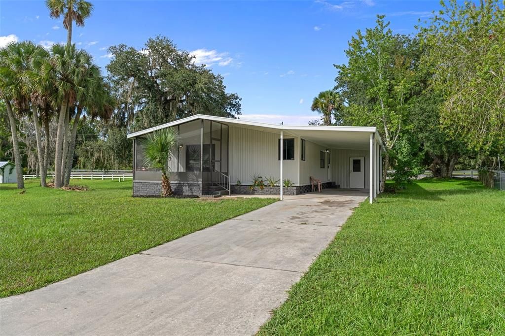 For Sale: $134,950 (2 beds, 2 baths, 1144 Square Feet)