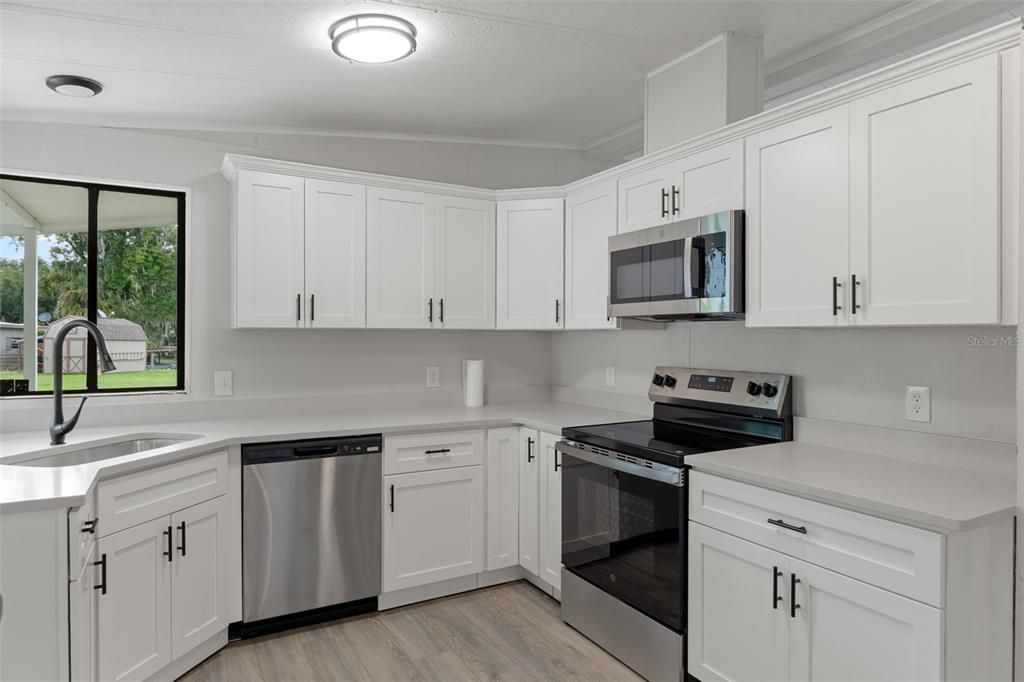 For Sale: $134,950 (2 beds, 2 baths, 1144 Square Feet)