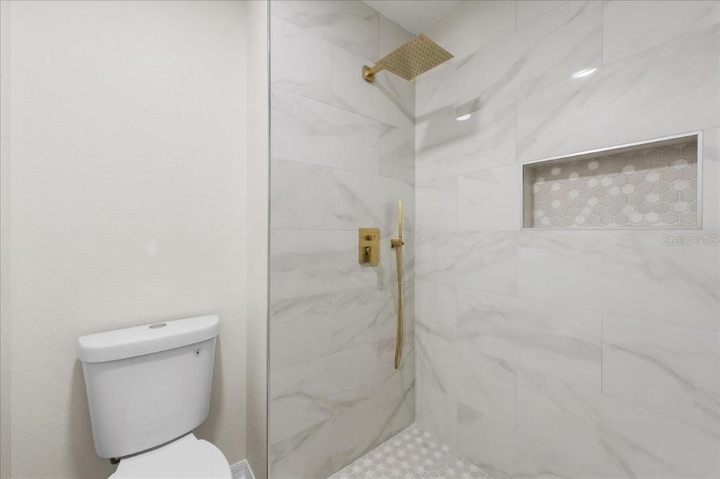 En Venta: $519,900 (5 camas, 3 baños, 2796 Pies cuadrados)