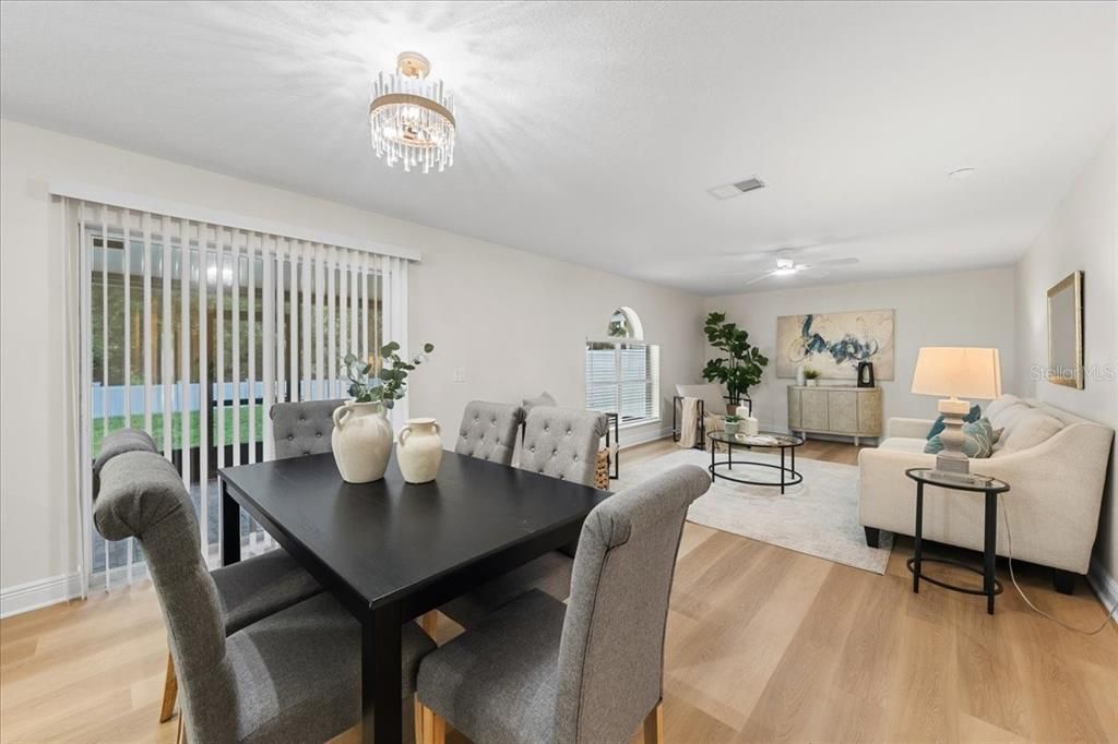 En Venta: $519,900 (5 camas, 3 baños, 2796 Pies cuadrados)