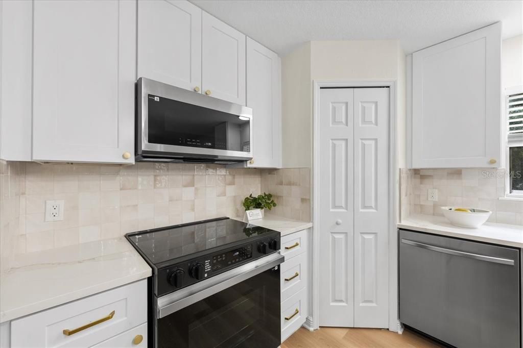 En Venta: $519,900 (5 camas, 3 baños, 2796 Pies cuadrados)
