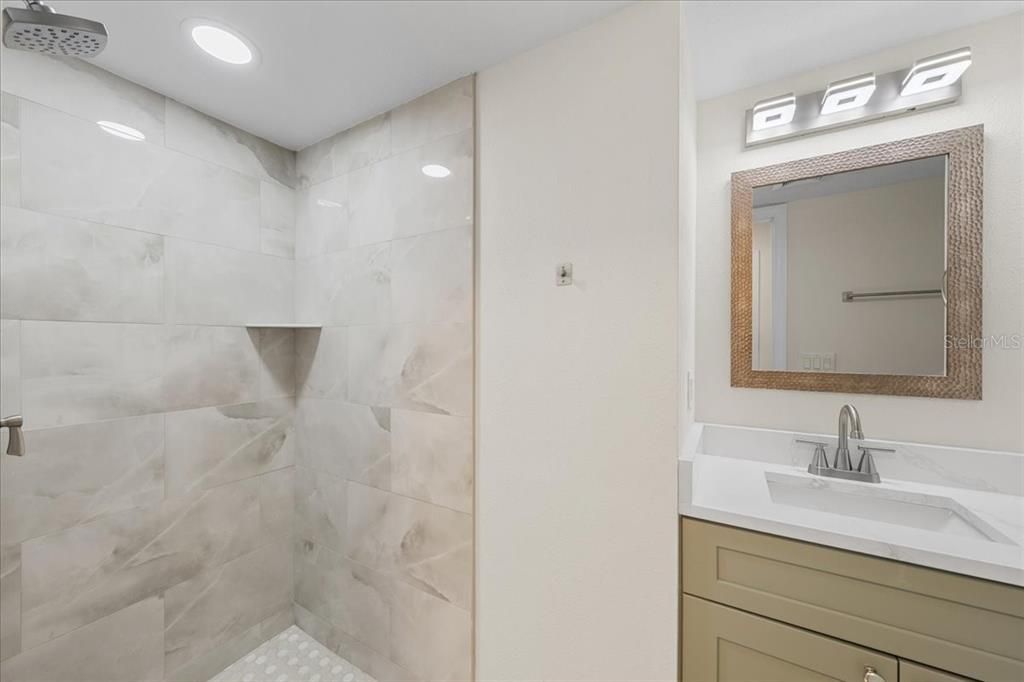 En Venta: $519,900 (5 camas, 3 baños, 2796 Pies cuadrados)