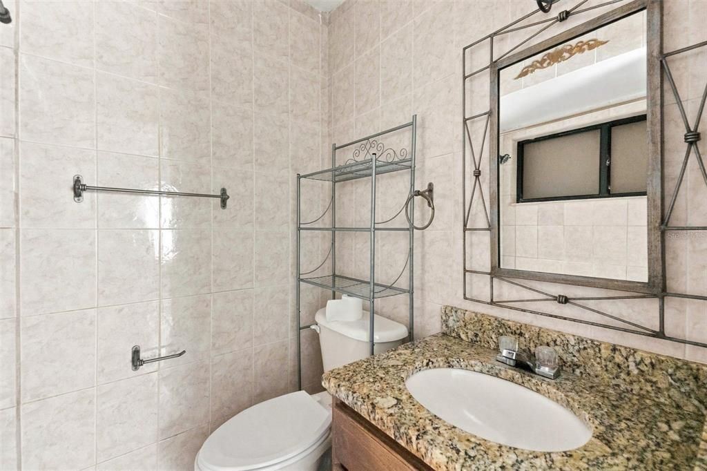 For Rent: $1,400 (2 beds, 2 baths, 1008 Square Feet)