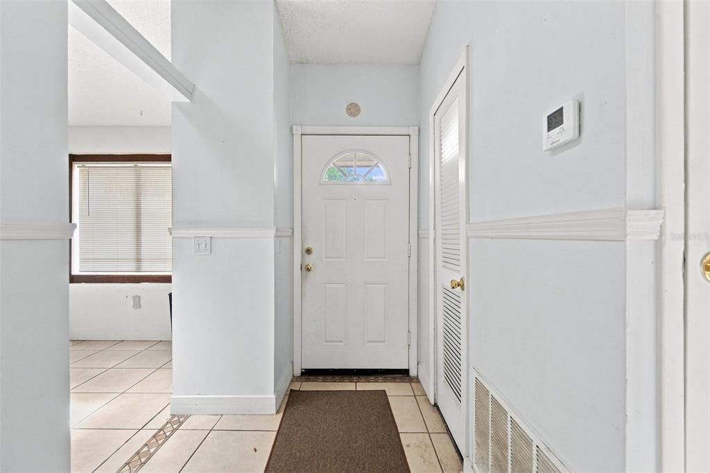 For Rent: $1,400 (2 beds, 2 baths, 1008 Square Feet)