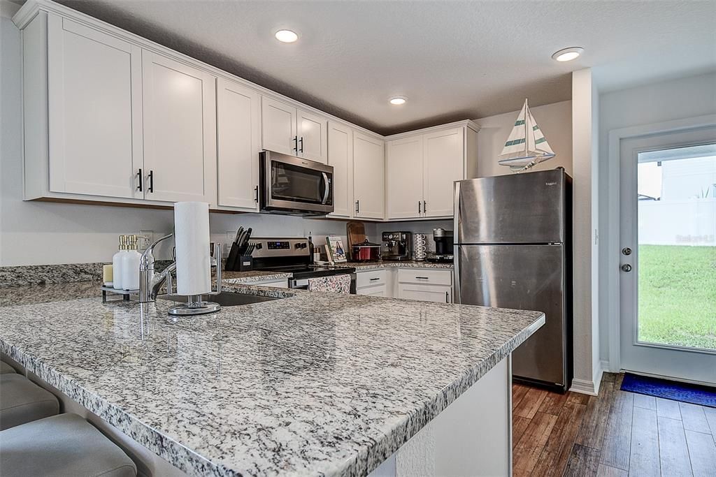 For Sale: $274,900 (3 beds, 2 baths, 1279 Square Feet)