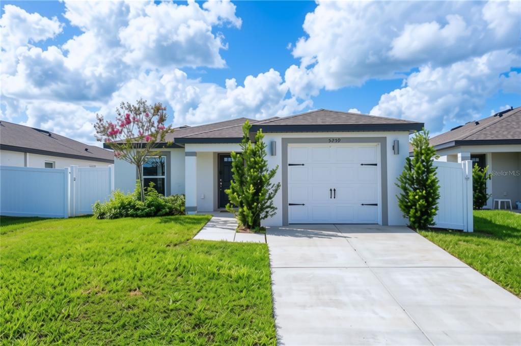 For Sale: $274,900 (3 beds, 2 baths, 1279 Square Feet)