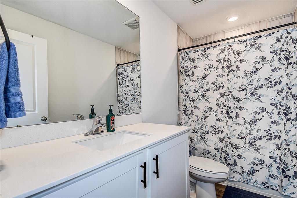 For Sale: $274,900 (3 beds, 2 baths, 1279 Square Feet)