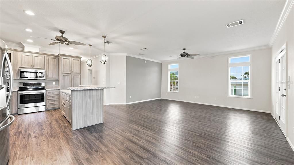 For Sale: $495,000 (2 beds, 2 baths, 1248 Square Feet)