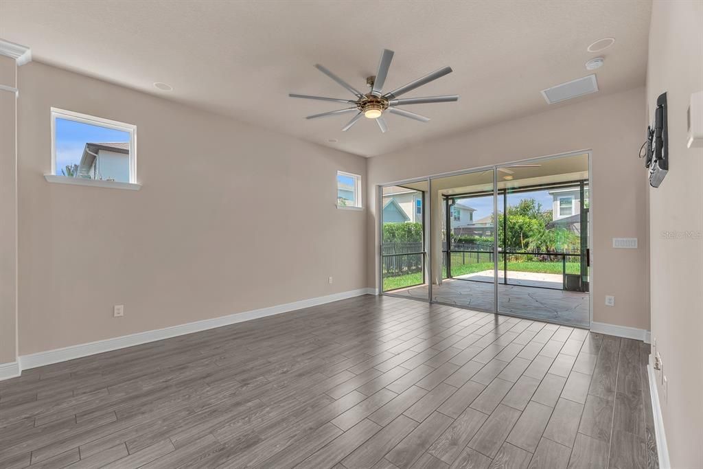 For Sale: $529,900 (4 beds, 3 baths, 2383 Square Feet)