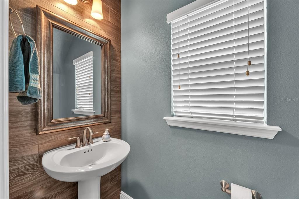For Sale: $529,900 (4 beds, 3 baths, 2383 Square Feet)