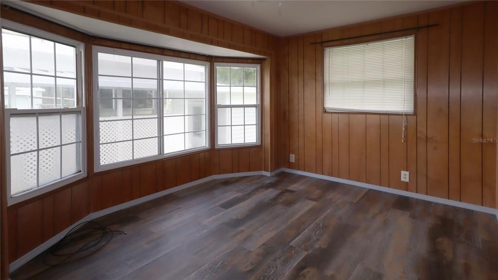 En Venta: $99,900 (2 camas, 1 baños, 833 Pies cuadrados)