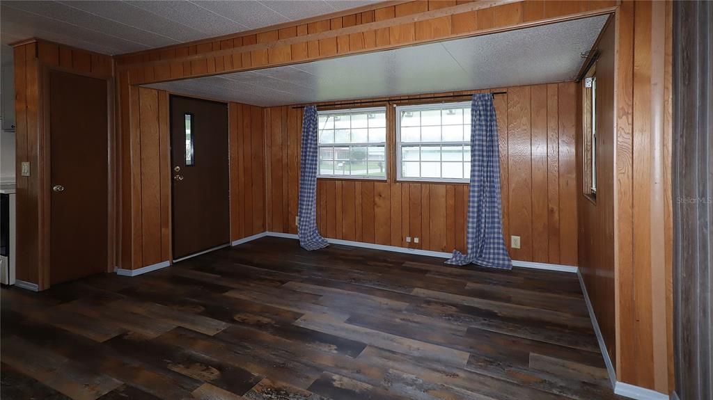 En Venta: $99,900 (2 camas, 1 baños, 833 Pies cuadrados)