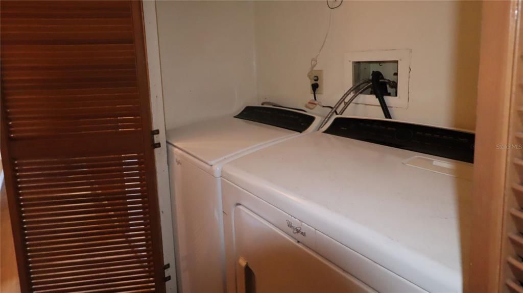 En Venta: $99,900 (2 camas, 1 baños, 833 Pies cuadrados)
