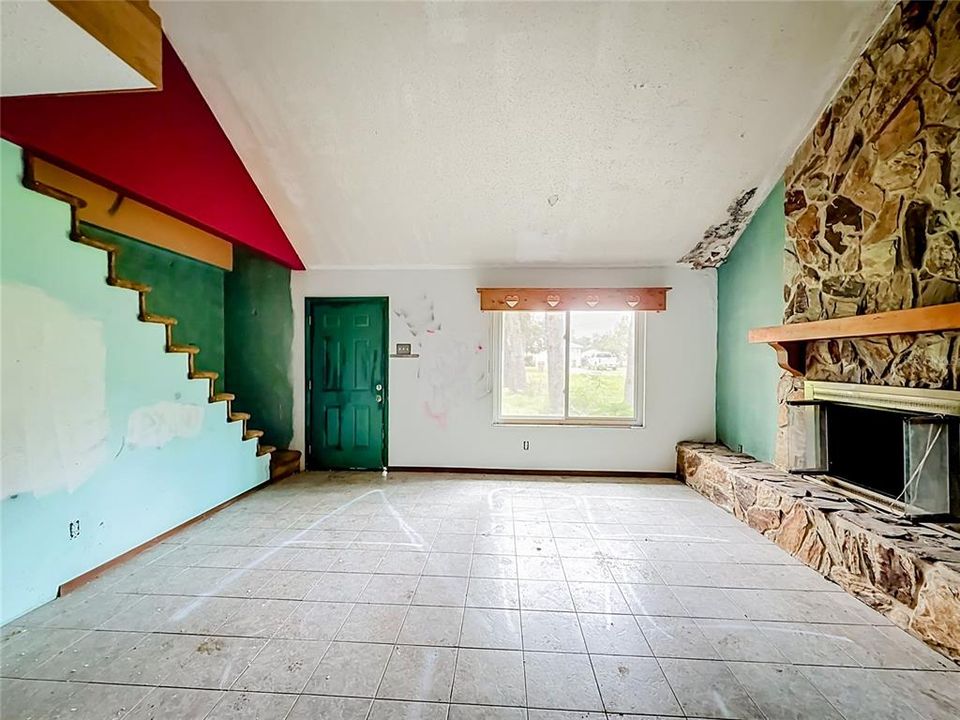 For Sale: $189,000 (4 beds, 2 baths, 2221 Square Feet)