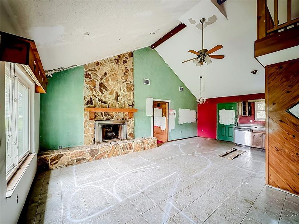 For Sale: $189,000 (4 beds, 2 baths, 2221 Square Feet)