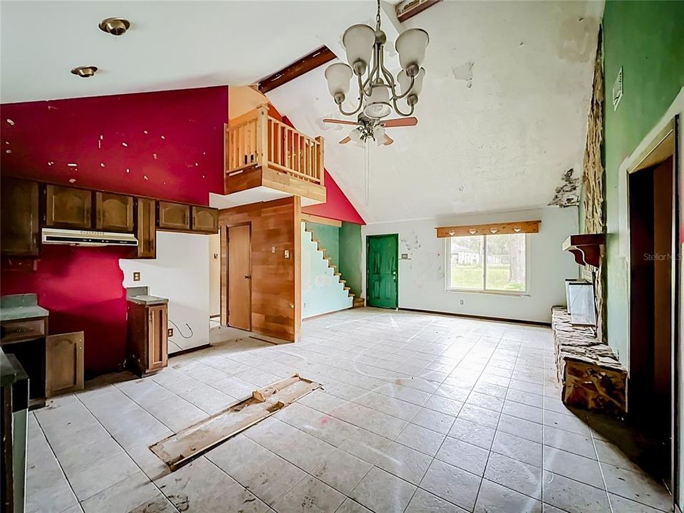 For Sale: $189,000 (4 beds, 2 baths, 2221 Square Feet)