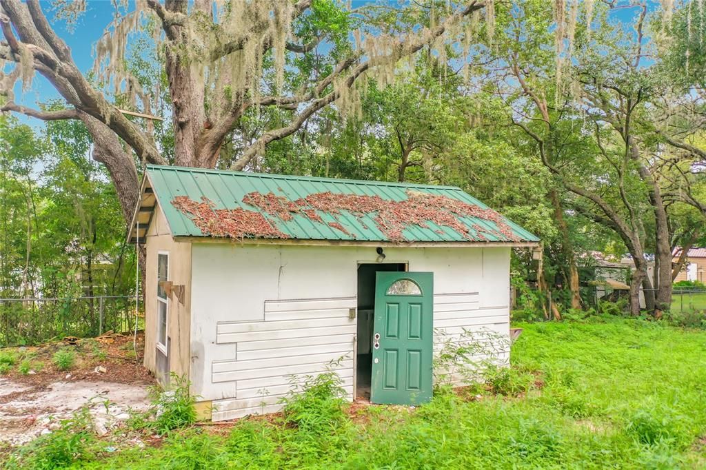 For Sale: $189,000 (4 beds, 2 baths, 2221 Square Feet)