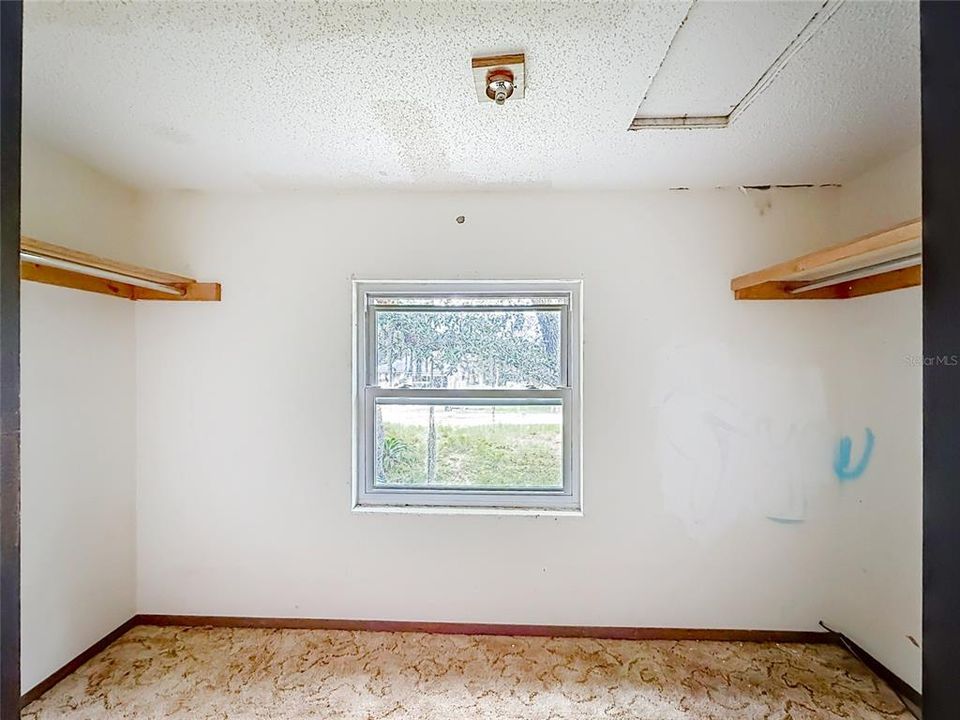 For Sale: $189,000 (4 beds, 2 baths, 2221 Square Feet)