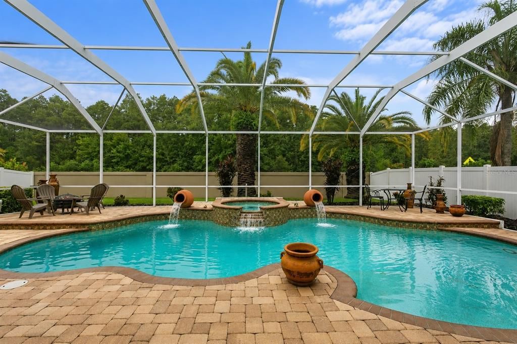 En Venta: $609,900 (4 camas, 3 baños, 2613 Pies cuadrados)