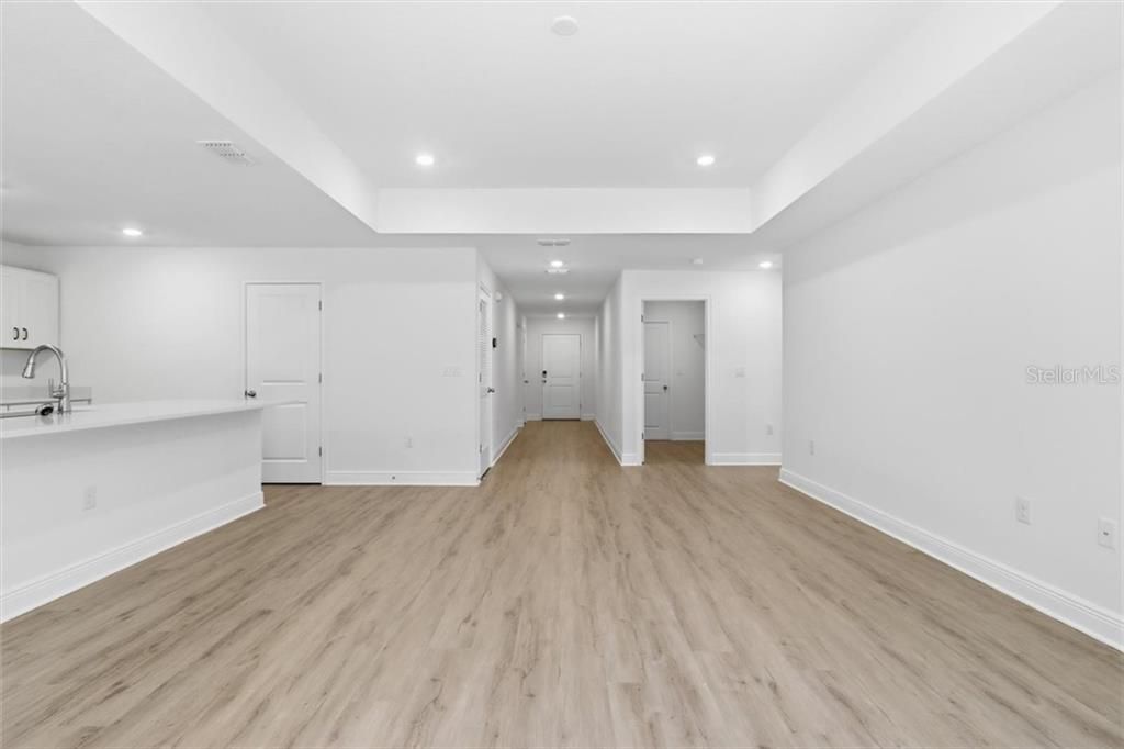En Venta: $329,990 (4 camas, 3 baños, 1902 Pies cuadrados)